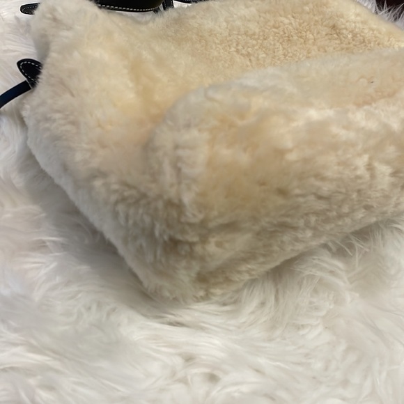 [SOLD] Celine Shearling Soft Cube Bag Cream Beige w. Black Leather White Stitch - Picture 14 of 15